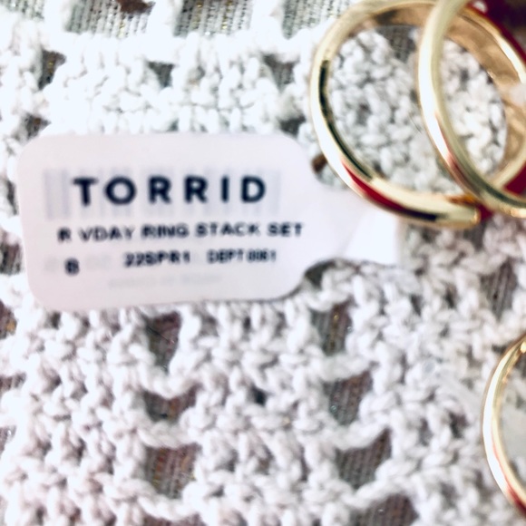 TORRID HEART SIGNET RING SET SIZE 8 - Picture 7 of 7